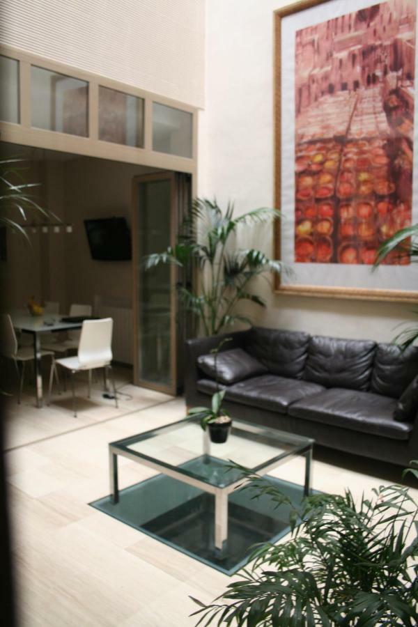 Guest House Europa 12 Séville Extérieur photo