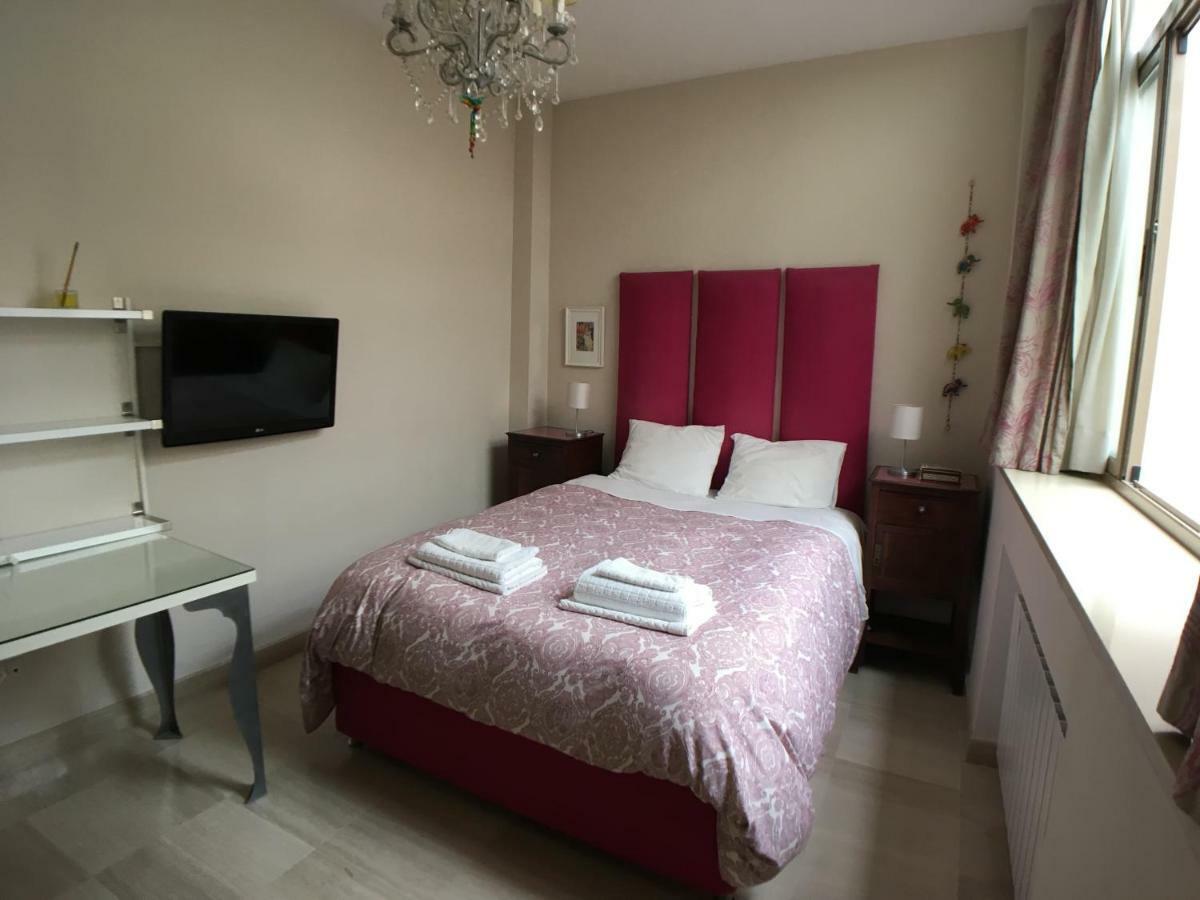 Guest House Europa 12 Séville Extérieur photo