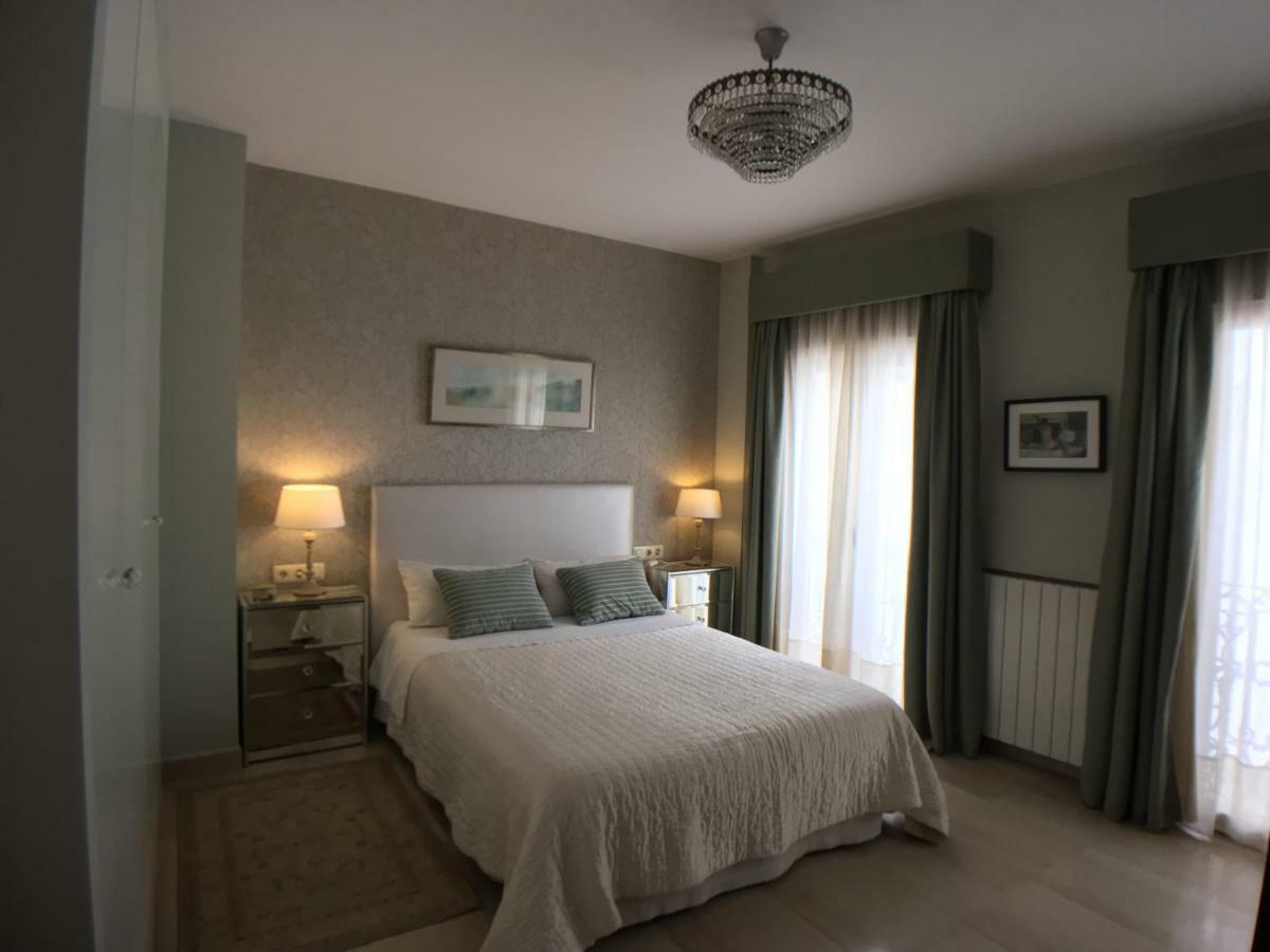 Guest House Europa 12 Séville Extérieur photo